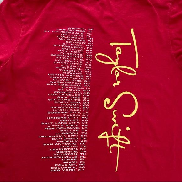 Rare Vintage Taylor Swift Concert Tee 2011 Size S - M Short Sleeve Graphic Tee - Picture 7 of 10